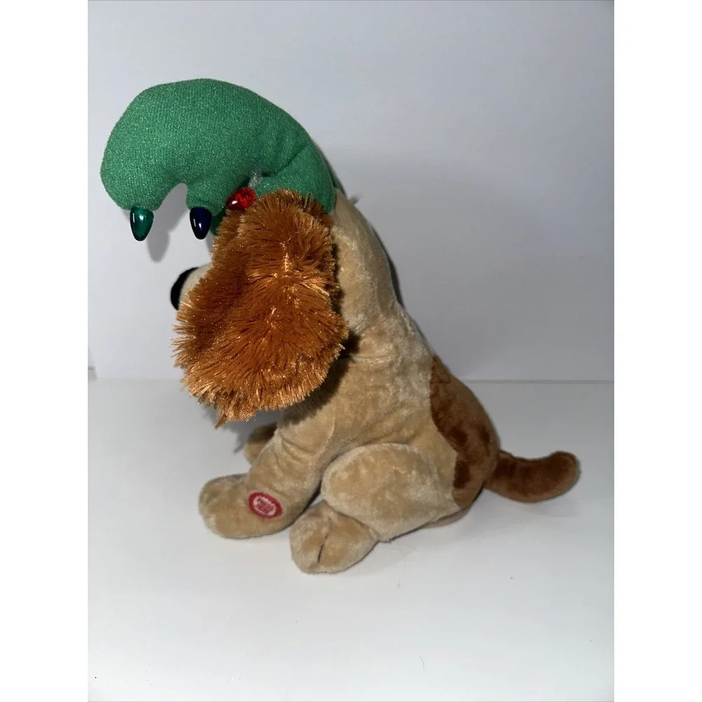 2007 Tekky Toys Animated Flapping Ears Dog Christmas Plush Sings 